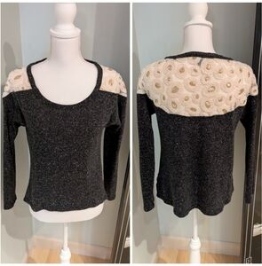 Hommage Women's Small Sequin Yarn Oval Shoulder See-thru Detail Sweatshirt 46